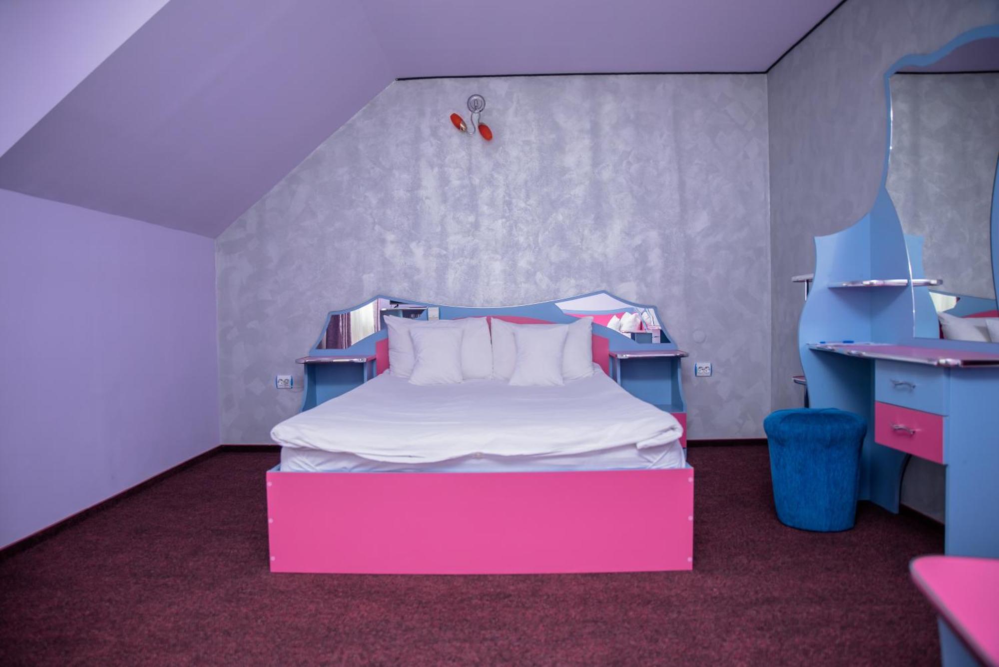 Hotel Yax Cîmpeni Habitación foto